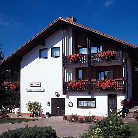 Gasthaus Und Ferienwohnungen Zum Engel Waldbrunn  ภายนอก รูปภาพ